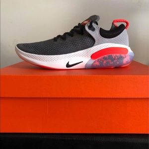 Nike joyride run flyknit size 9 men’s